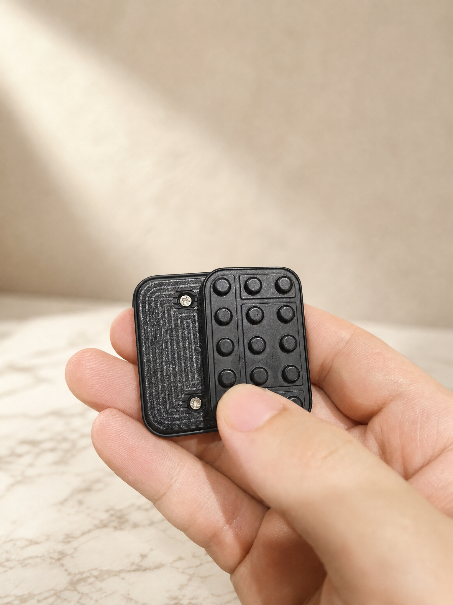 Magnetic Fidget Slider – Brick-Shaped Metal EDC, Smooth Glide, 74g