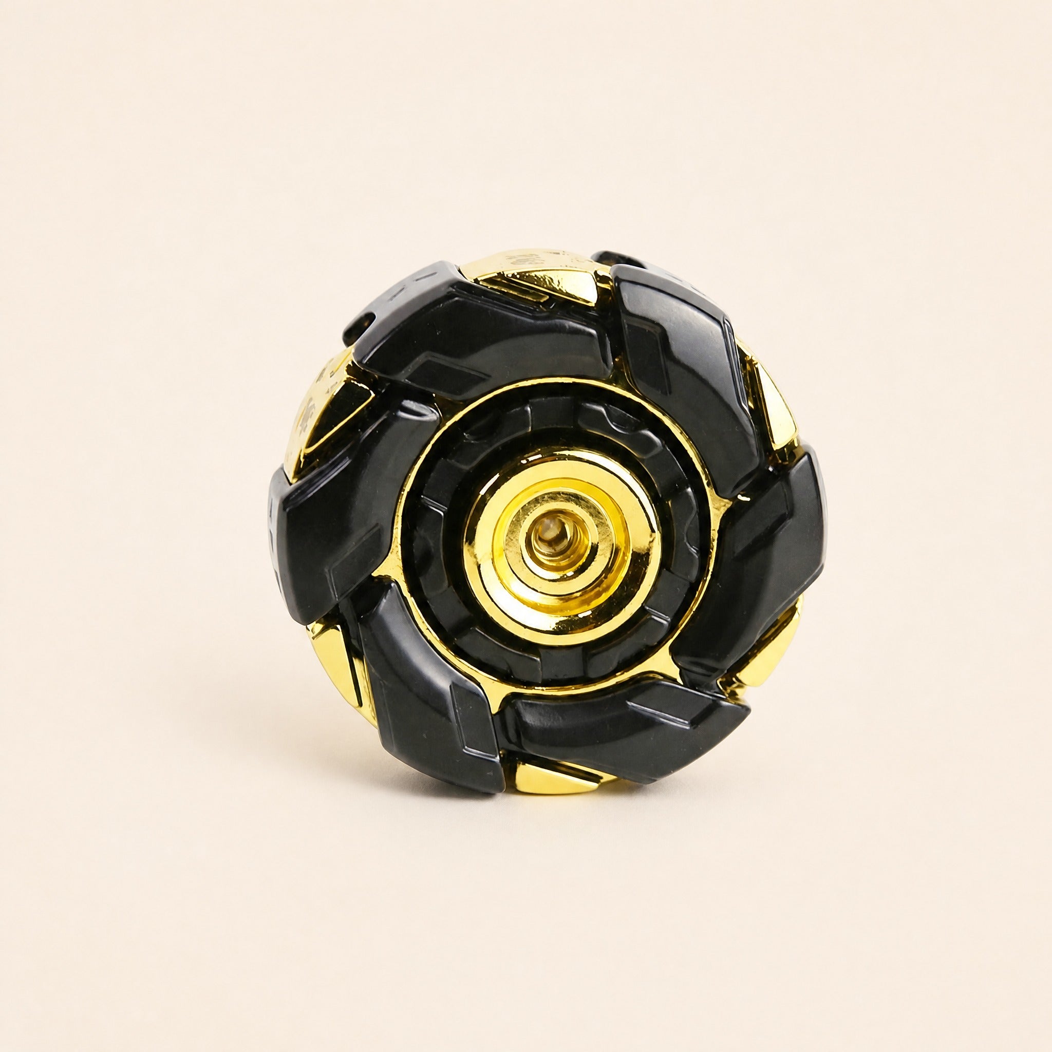 Spinning battle top black-gold armored EDC